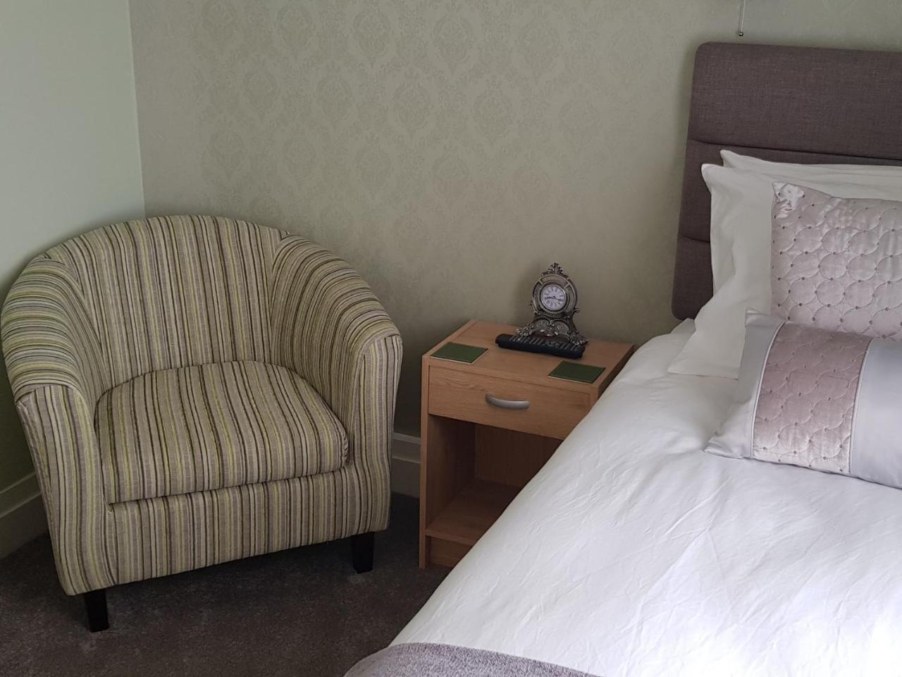 Courtneys Of Gynn Square Bed & Breakfast Blackpool Phòng bức ảnh